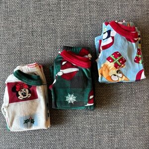 🎄 Festive Holiday Pajama Set | Super Cuddly Christmas PJs 18M 🎅✨